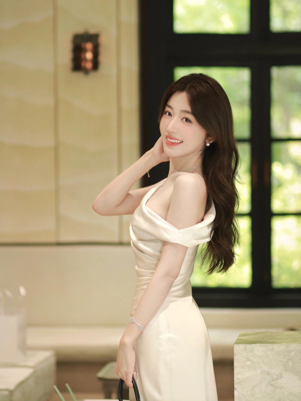 咸阳包养女孩的双重视角