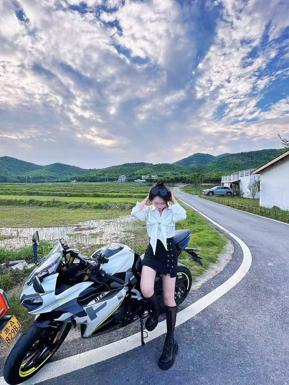 包养女大学生 包养女大学生