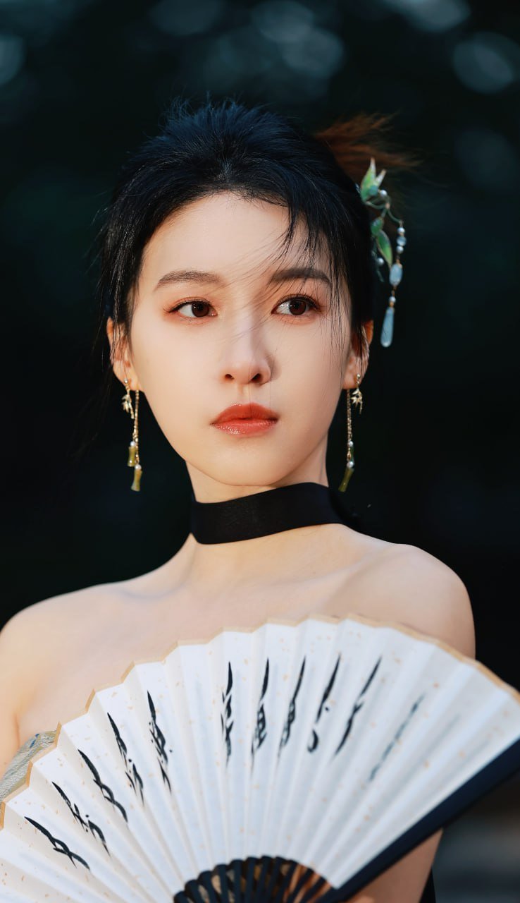 探讨包养关系中的心理成长与现实困境