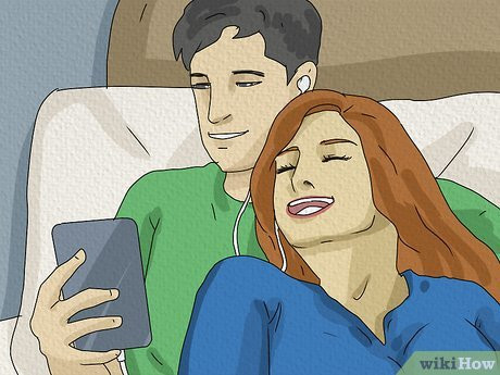 Step 3 Listen to music together.